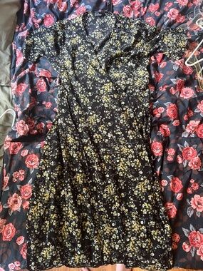Lulus Black Floral Wrap-Style Midi Dress with Yellow & Cream Flowers